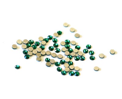 Стразы swarovski 50 шт. зеленые №6 